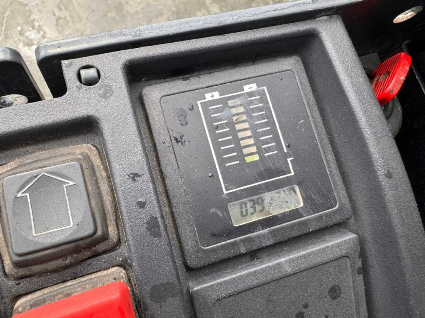 Used Forklift Jungheinrich EZS 350XL Baujahr 2014 Std. 3999 / Schlepper Vilcējs (Image 6) Used Forklift Jungheinrich EZS 350XL Baujahr 2014 Std. 3999 / Schlepper Vilcējs (Image 6)