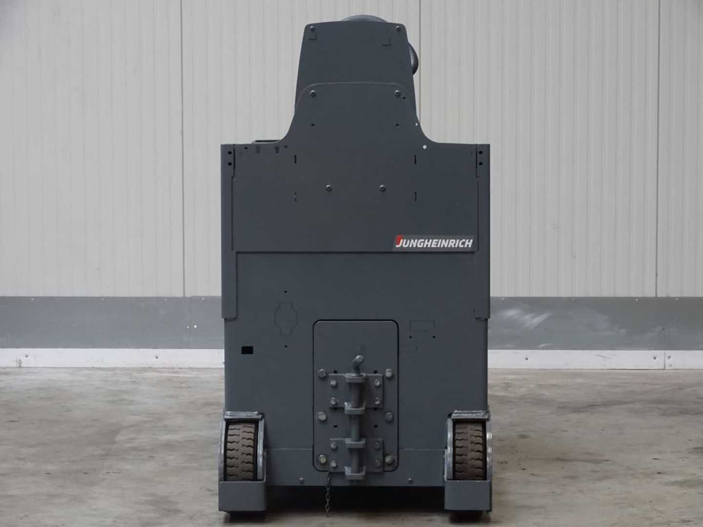 Used Forklift Jungheinrich EZS C40 Vilcējs (Image 3) Used Forklift Jungheinrich EZS C40 Vilcējs (Image 3)