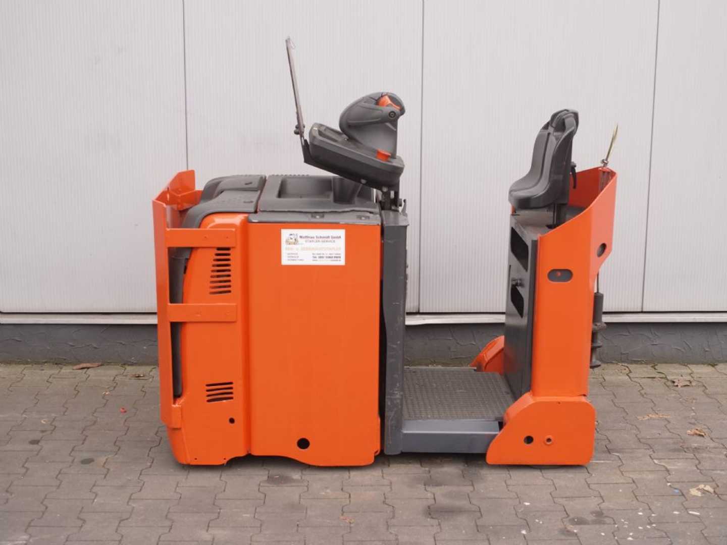 Used Forklift Linde P30C Vilcējs (Image 2) Used Forklift Linde P30C Vilcējs (Image 2)