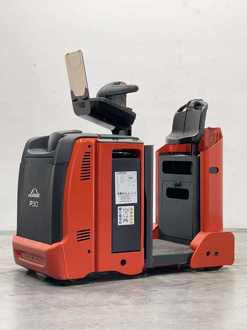 Used Forklift Linde P30C-1190 Vilcējs (Image 1) Used Forklift Linde P30C-1190 Vilcējs (Image 1)
