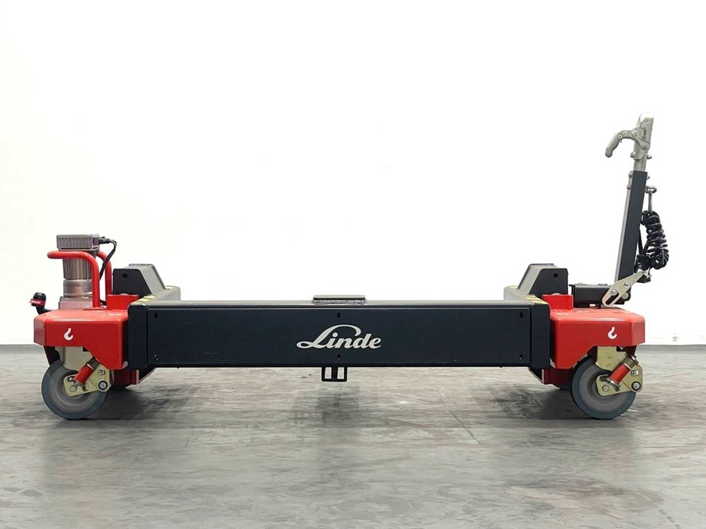 Used Forklift Linde LT10-1196 Routenzug Vilcējs (Image 3) Used Forklift Linde LT10-1196 Routenzug Vilcējs (Image 3)