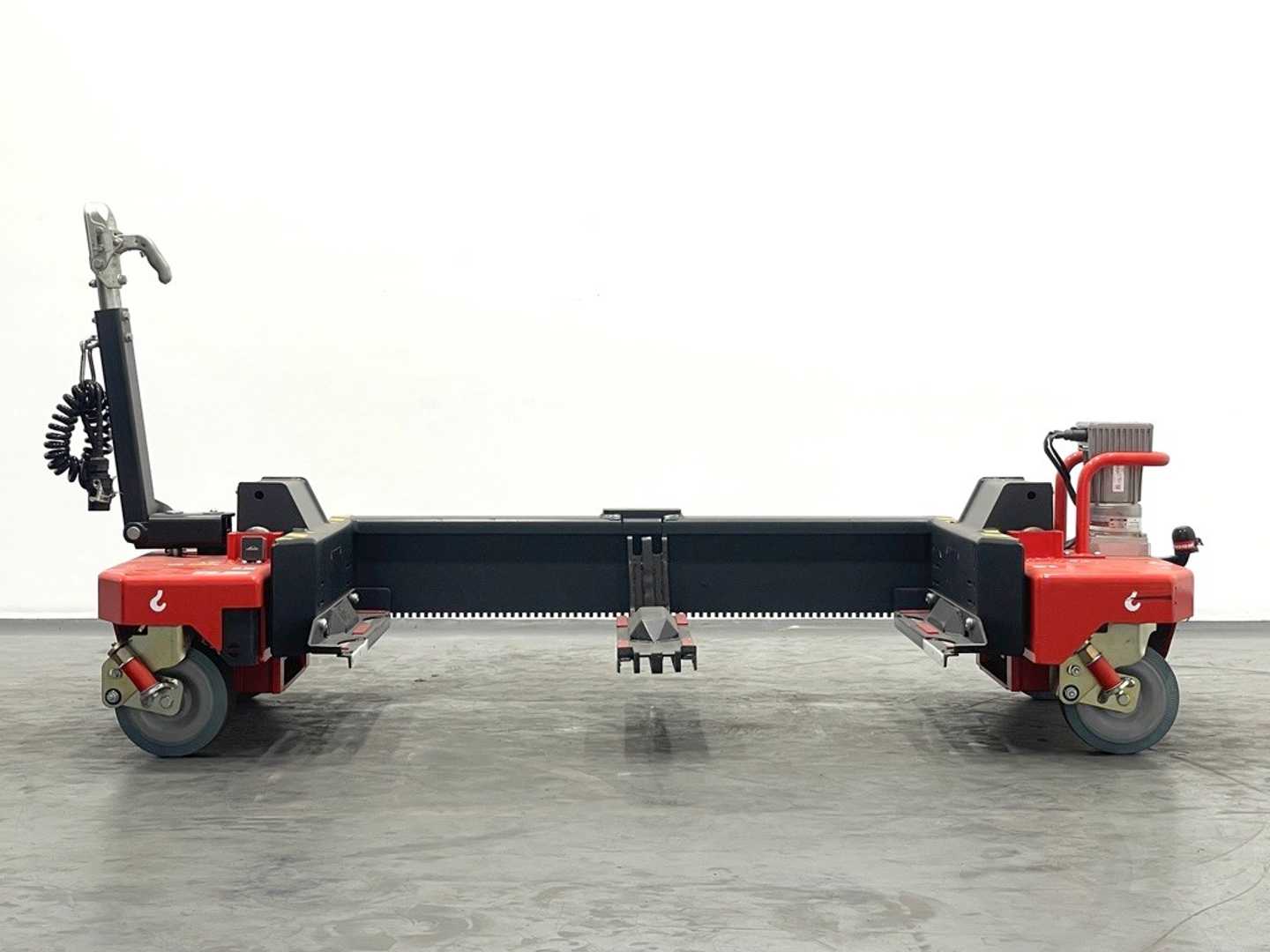 Used Forklift Linde LT10-1196 Routenzug Vilcējs (Image 4) Used Forklift Linde LT10-1196 Routenzug Vilcējs (Image 4)