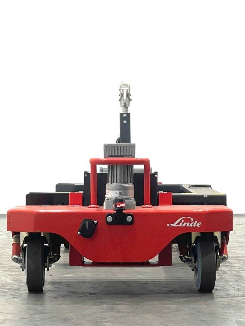 Used Forklift Linde LT10-1196 Routenzug Vilcējs (Image 6) Used Forklift Linde LT10-1196 Routenzug Vilcējs (Image 6)