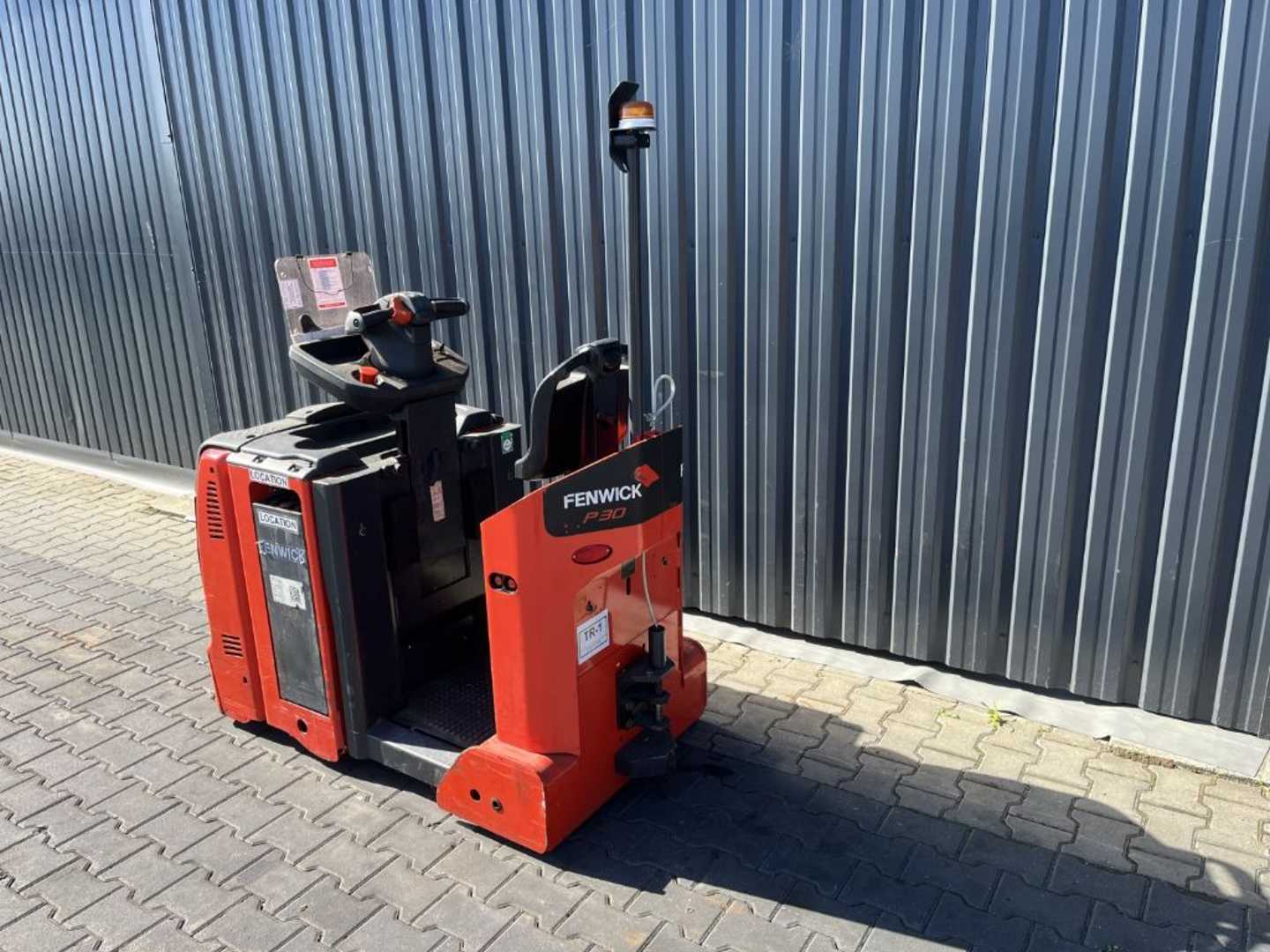 Used Forklift Linde P30C Vilcējs (Image 3) Used Forklift Linde P30C Vilcējs (Image 3)