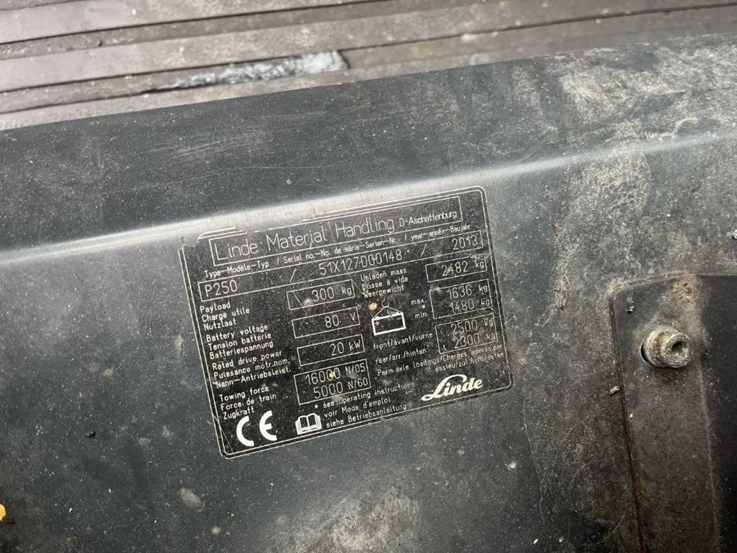 Used Forklift Linde P250 Vilcējs (Image 4) Used Forklift Linde P250 Vilcējs (Image 4)
