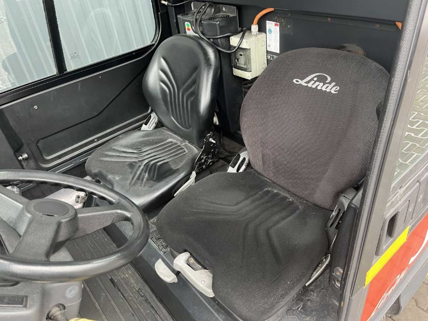 Used Forklift Linde P250 Vilcējs (Image 7) Used Forklift Linde P250 Vilcējs (Image 7)