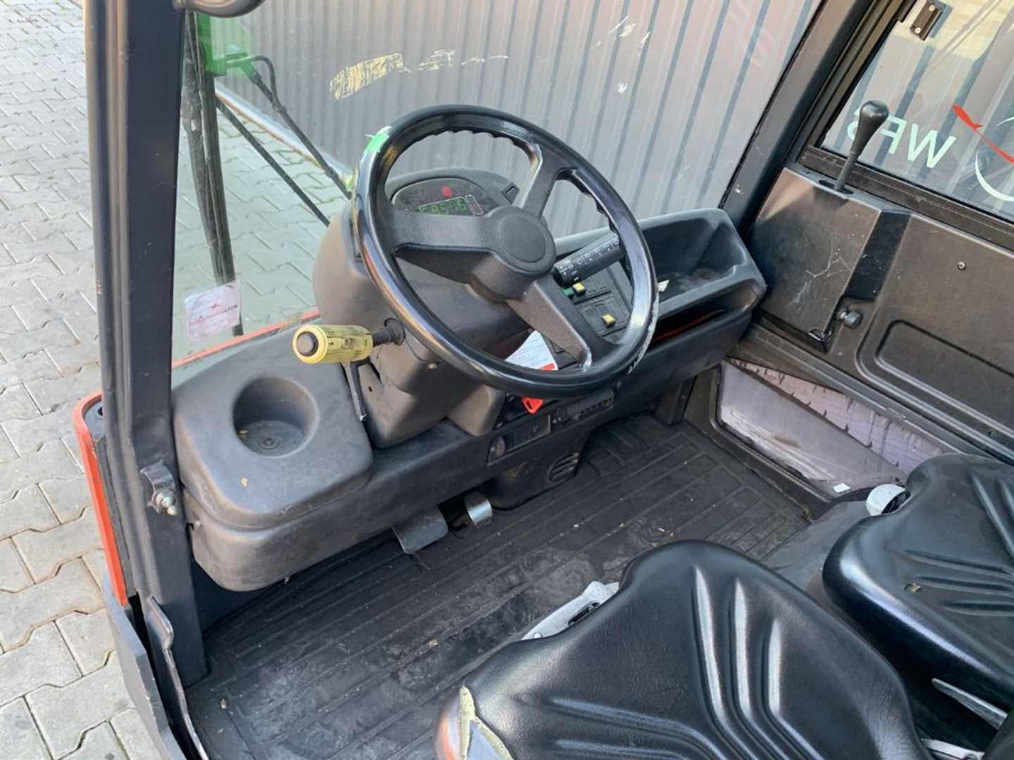 Used Forklift Linde P250 Vilcējs (Image 7) Used Forklift Linde P250 Vilcējs (Image 7)