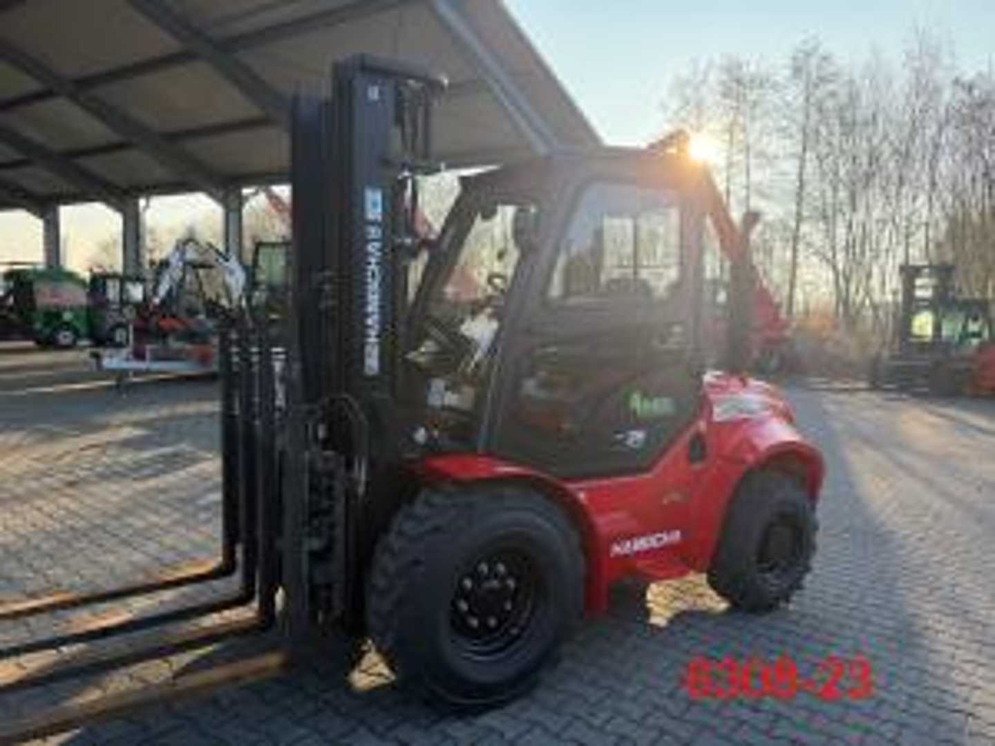 Used Forklift HC CPCD 35 XW-98C-RT 4 Āra iekrāvējs (Image 11) Used Forklift HC CPCD 35 XW-98C-RT 4 Āra iekrāvējs (Image 11)