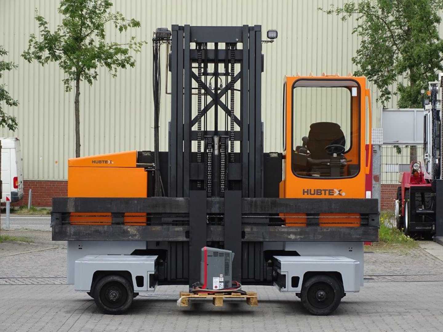 Used Forklift Hubtex MQ50 - TRIPLEX - Batterie 2025 Četrpusējais iekrāvējs (Image 2) Used Forklift Hubtex MQ50 - TRIPLEX - Batterie 2025 Četrpusējais iekrāvējs (Image 2)