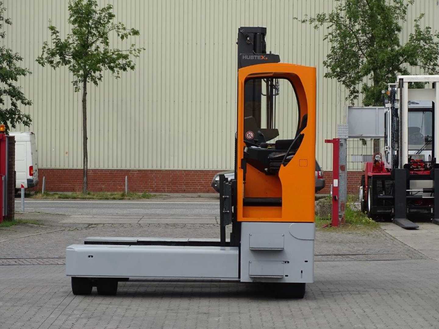 Used Forklift Hubtex MQ50 - TRIPLEX - Batterie 2025 Četrpusējais iekrāvējs (Image 4) Used Forklift Hubtex MQ50 - TRIPLEX - Batterie 2025 Četrpusējais iekrāvējs (Image 4)