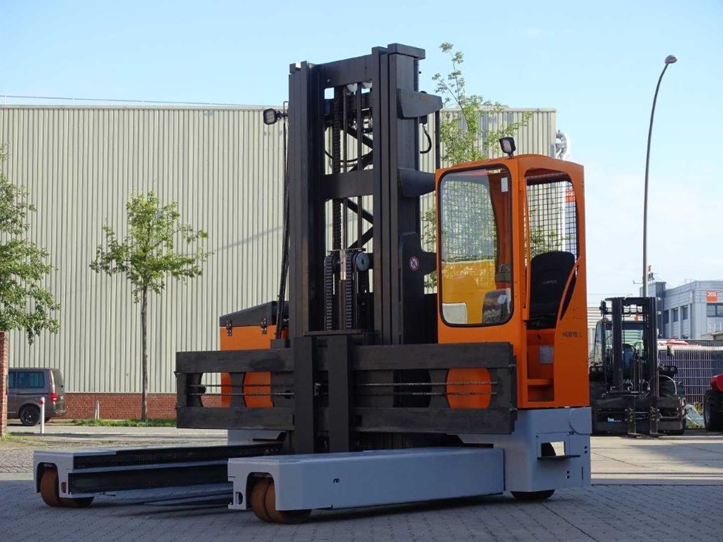 Used Forklift Hubtex MQ55 Četrpusējais iekrāvējs (Image 2) Used Forklift Hubtex MQ55 Četrpusējais iekrāvējs (Image 2)