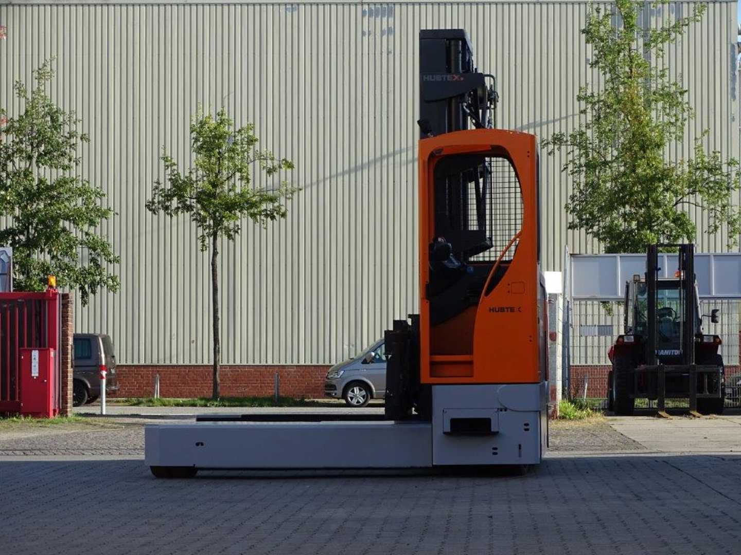 Used Forklift Hubtex MQ55 Četrpusējais iekrāvējs (Image 3) Used Forklift Hubtex MQ55 Četrpusējais iekrāvējs (Image 3)