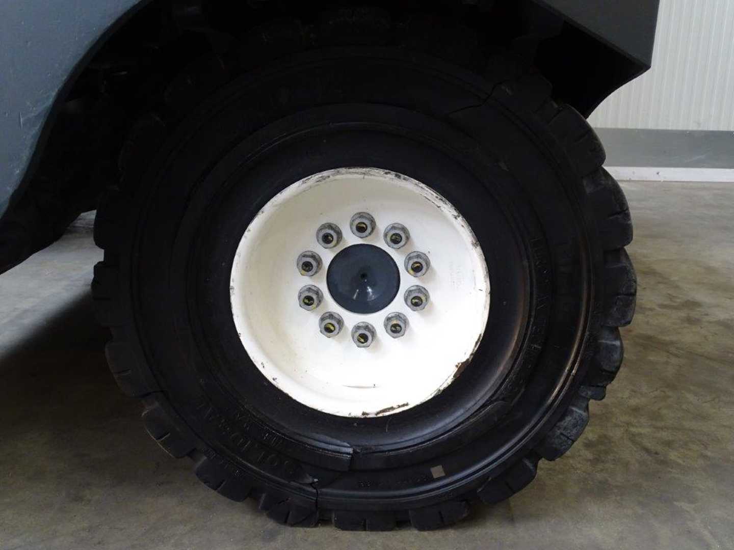 Used Forklift Combilift C6000SL - TRIPLEX Četrpusējais iekrāvējs (Image 10) Used Forklift Combilift C6000SL - TRIPLEX Četrpusējais iekrāvējs (Image 10)