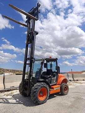 Muletto usato AUSA CH250 DIESEL GELAENDESTAPLER (13046240) backdrop