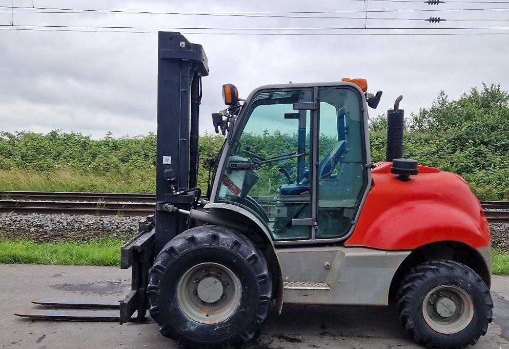 Muletto usato AUSA ch x4 DIESEL GELAENDESTAPLER (13051970)