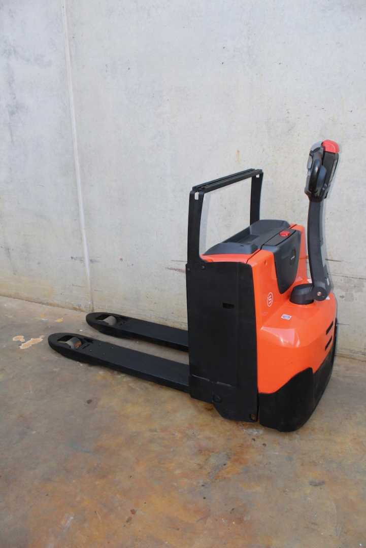 Muletto usato BT LWE180 ELEKTRO NIEDERHUBWAGENSEMIELEKTRISCH (13065179)