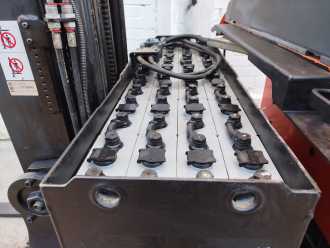 Muletto usato BT RRE160 ELEKTRO SCHUBMASTSTAPLER (13040188)