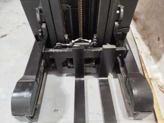 Muletto usato BT RRE180E ELEKTRO SCHUBMASTSTAPLER (13000740)