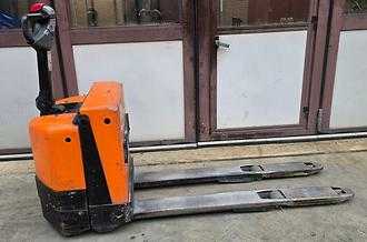 Muletto usato BT W18 ELEKTRO NIEDERHUBWAGENDEICHSEL (13056817) backdrop