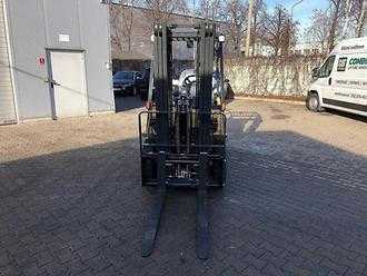 Muletto usato CATERPILLAR CAT GP25N GAS VIERRADFRONTSTAPLER (13074324)