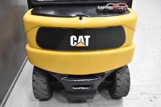 Muletto usato CATERPILLAR EP 40 /55748/ ELEKTRO VIERRADFRONTSTAPLER (13069522)