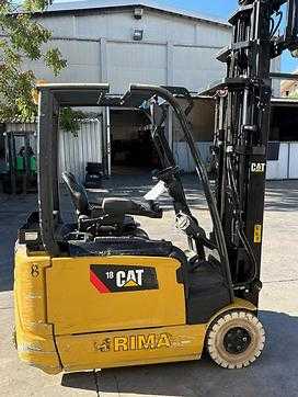 Muletto usato CATERPILLAR EP18ANT ELEKTRO DREIRADFRONTSTAPLER (13073179)