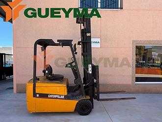 Muletto usato CATERPILLAR EP18KT (6.500 mm.) ELEKTRO DREIRADFRONTSTAPLER (13072431) backdrop