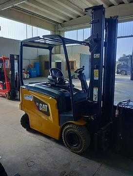 Muletto usato CATERPILLAR EP25CN ELEKTRO VIERRADFRONTSTAPLER (12977172)