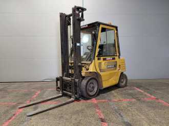 Muletto usato CATERPILLAR GP25 GAS VIERRADFRONTSTAPLER (13069404)