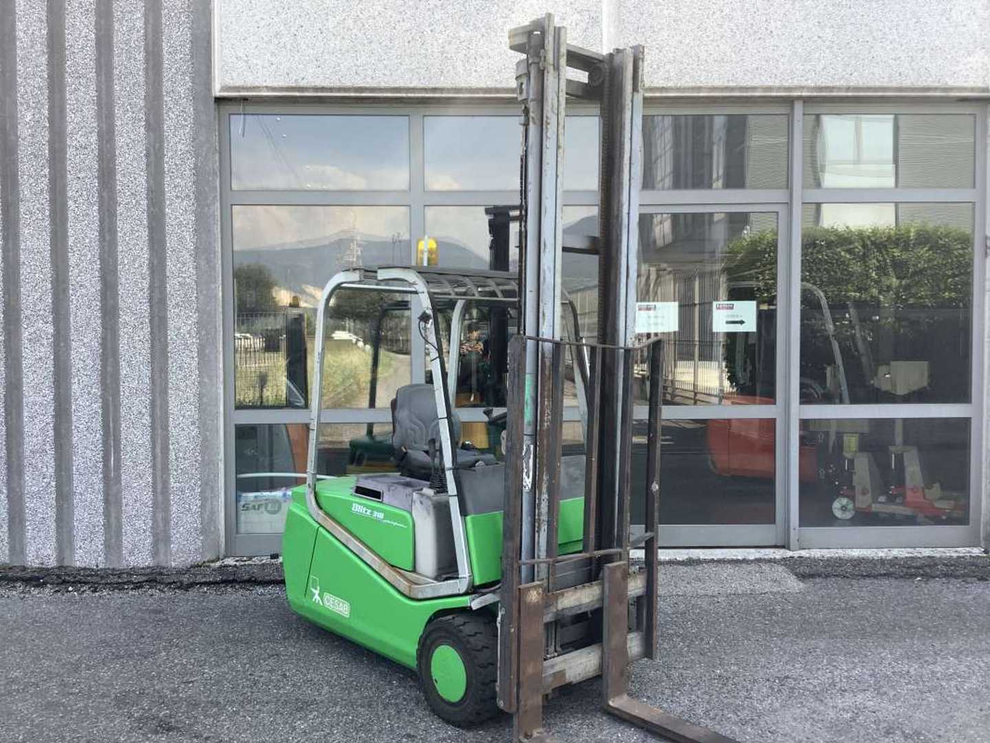 Muletto usato CESAB BLITZ 318 ELEKTRO DREIRADFRONTSTAPLER (13053612)