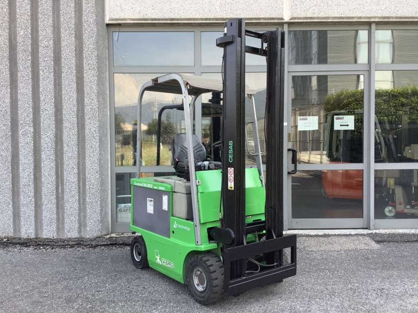 Muletto usato CESAB CENTAURO 160 L ELEKTRO VIERRADFRONTSTAPLER (13060349)