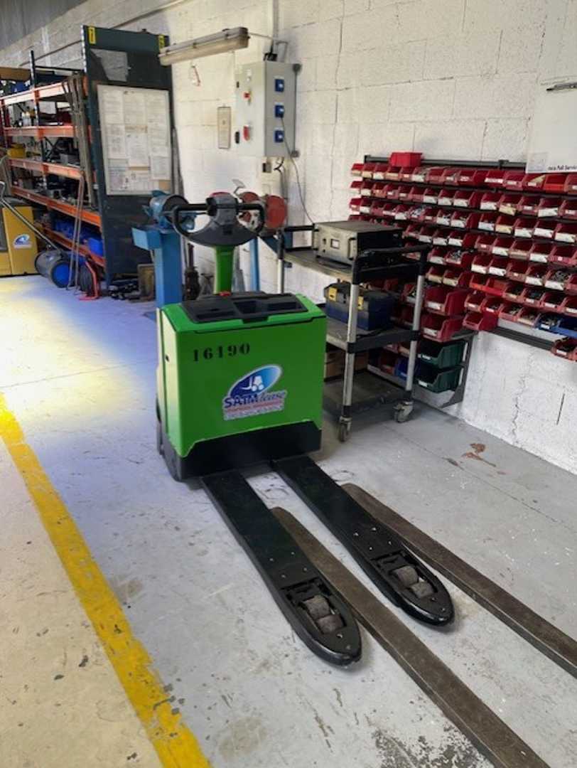 Muletto usato CESAB transpalette à levée electrique ELEKTRO NIEDERHUBWAGENSEMIELEKTRISCH (13048087)
