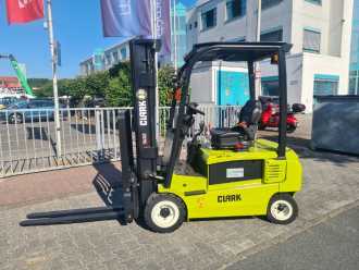 Muletto usato CLARK GEX 20 ELEKTRO VIERRADFRONTSTAPLER (13069834)