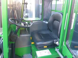 Muletto usato COMBILIFT C3000 DIESEL VIERWEGESTAPLER (13071735) backdrop