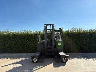 Muletto usato COMBILIFT C4000 DIESEL VIERWEGESTAPLER (13070427) backdrop
