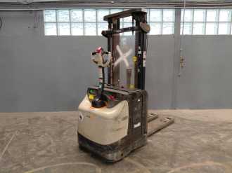 Muletto usato CROWN ESI4000-12 ELEKTRO HOCHHUBWAGENDEICHSEL (12971877)