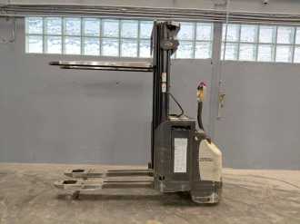 Muletto usato CROWN ESI4000-12 ELEKTRO HOCHHUBWAGENDEICHSEL (12971877)