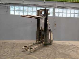 Muletto usato CROWN ESI4000-12 ELEKTRO HOCHHUBWAGENDEICHSEL (12971877)