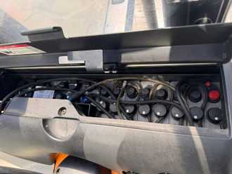 Muletto usato CROWN WF 3000 Baujahr 2018/ HH 3300 / Akku 2018 8 x Vorhanden ELEKTRO HOCHHUBWAGENDEICHSEL (13038796)