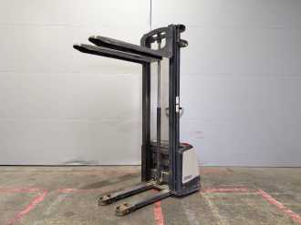 Muletto usato CROWN WF3000 ELEKTRO HOCHHUBWAGENDEICHSEL (13073596)