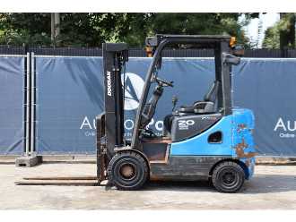 Muletto usato DOOSAN D20SC-5 DIESEL VIERRADFRONTSTAPLER (13060367)