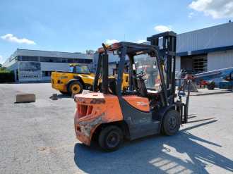 Muletto usato DOOSAN D30GP DIESEL VIERRADFRONTSTAPLER (13053954)