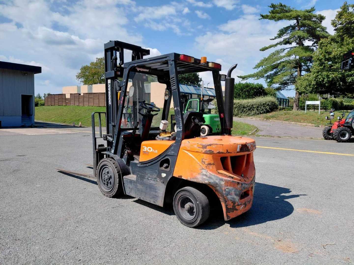 Muletto usato DOOSAN D30GP DIESEL VIERRADFRONTSTAPLER (13053954)