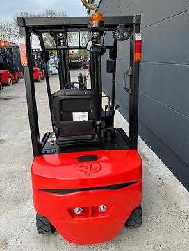 Muletto usato EP CPD18FVL Lithium Ionen ELEKTRO VIERRADFRONTSTAPLER (13034762)