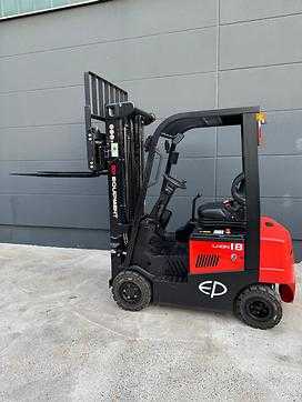 Muletto usato EP CPD18FVL Lithium Ionen ELEKTRO VIERRADFRONTSTAPLER (13034762)