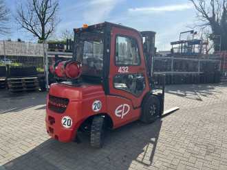 Muletto usato EP CPQD30T8 GAS VIERRADFRONTSTAPLER (12989931)