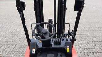 Muletto usato EP EFL 303 Lithium Batterietechnik ELEKTRO VIERRADFRONTSTAPLER (12796578)