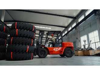 Muletto usato EP EFL 702 elektrische heftruck (7.000 kg) ELEKTRO VIERRADFRONTSTAPLER (13009379)