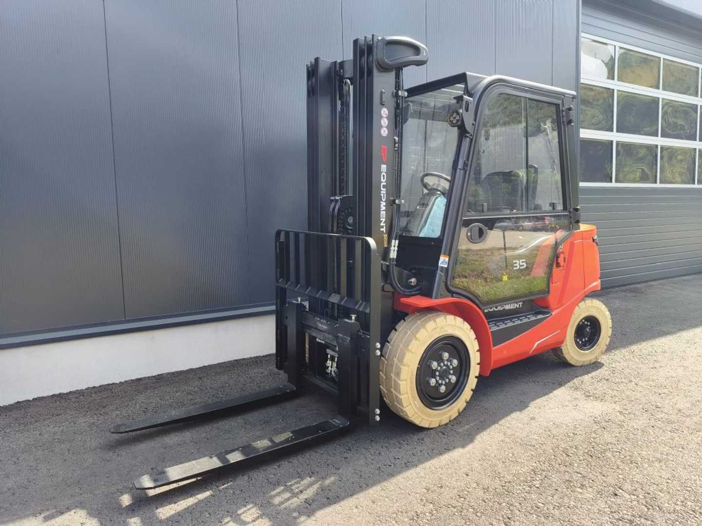 Muletto usato EP EFL35 PRO NEUMASCHINE ELEKTRO VIERRADFRONTSTAPLER (13061866)