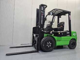Muletto usato EP Vorkheftruck EFXZ-301-H - 4,8M Triplex - Freelift - Sideshift ELEKTRO VIERRADFRONTSTAPLER (13007496) backdrop